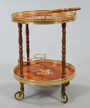 SERVERINGSVAGN, rund, 1900-talets andra hälft.