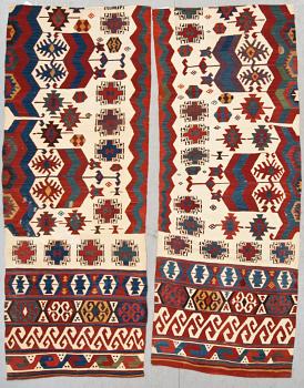 KELIM, semiantik, ett par, snarlika, Kaukasien sannolikt. Ca 213 X 83 cm.