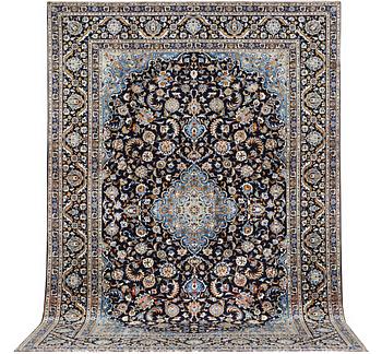 A Kashan carpet, c. 393 x 271 cm.