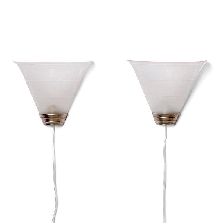 Edward Hald, a pair of wall sconces model "HD 622", Orrefors, 1930s.