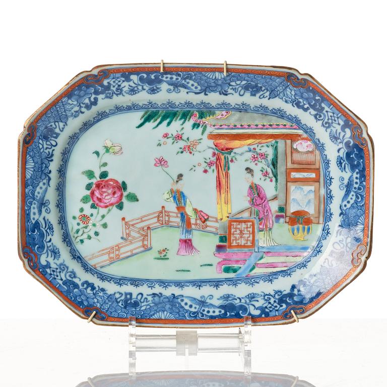 A set with three famille rose serving dishes, Qing dynasty, Qianlong (1736-95).
