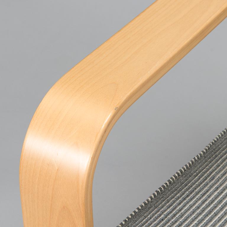 Alvar Aalto, Sohva, malli 544, Artek 2000-luku.