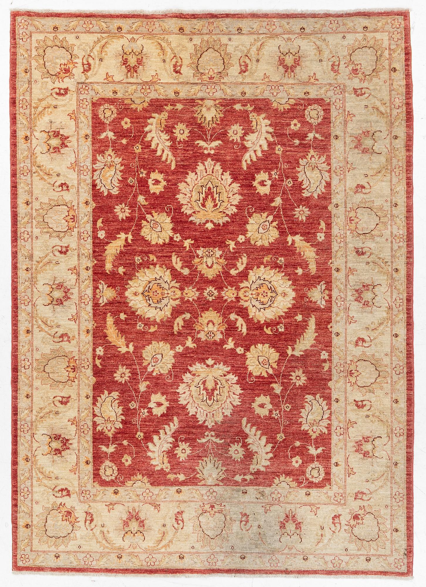 An Ushak carpet, c. 238 x 170 cm.