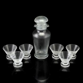 VICKE LINDSTRAND, an 'Ice' glass shaker with six glasses, Orrefors.