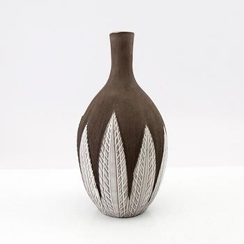 Anna-Lisa Thomson/Mari Simmulsson bowl and vase Uppsala Ekeby latter part of the 20th century.