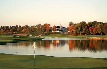 32. GOLFTÄVLING PÅ BRO HOF SLOTT GOLF CLUB, för åtta spelare.