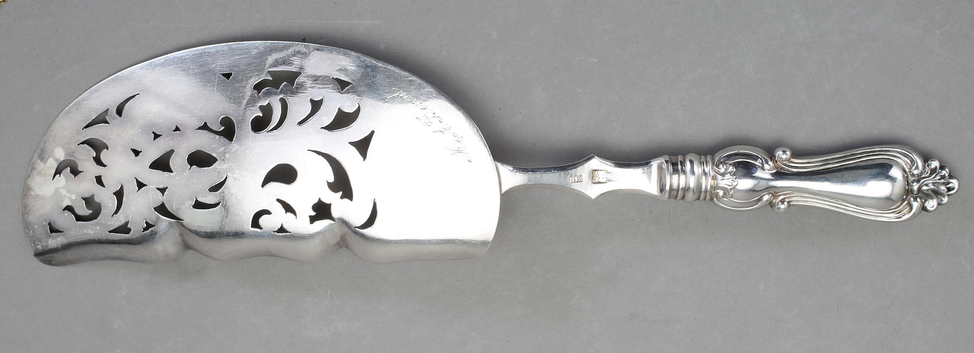 FISKSPADE, silver. Oidentifierade stämplar. Ryssland, 1860-1970-tal. Vikt 105 gram.