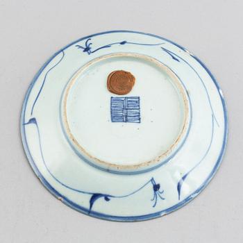 A blue and white jar, teapot with cover and a dish, Qing dynasty, 19th Century.