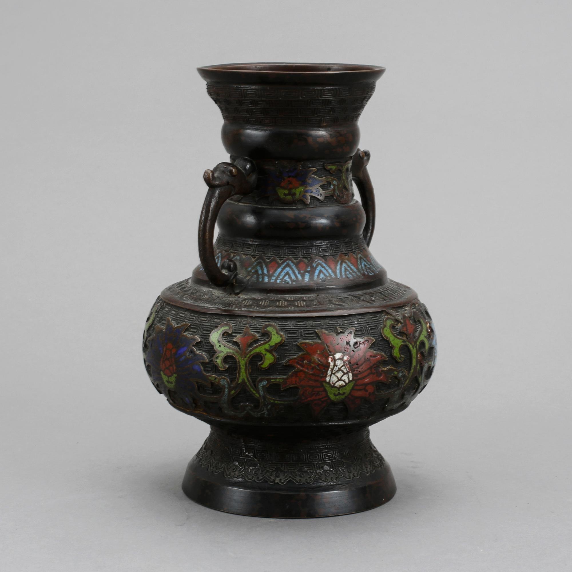 VAS, Metall, Kina, omkring år 1900.