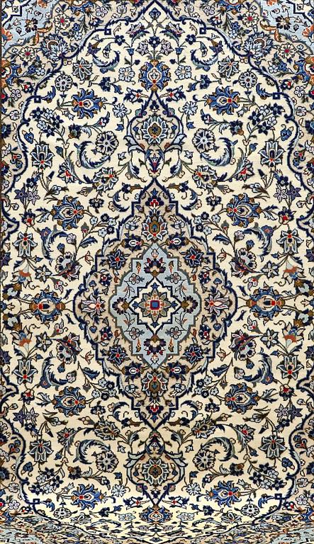 Matta, Keshan, ca 400 x 297 cm.
