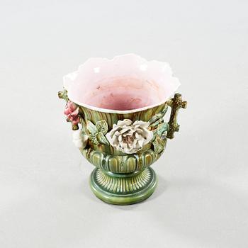 Majolica flower pot from around the turn of the century 1900.