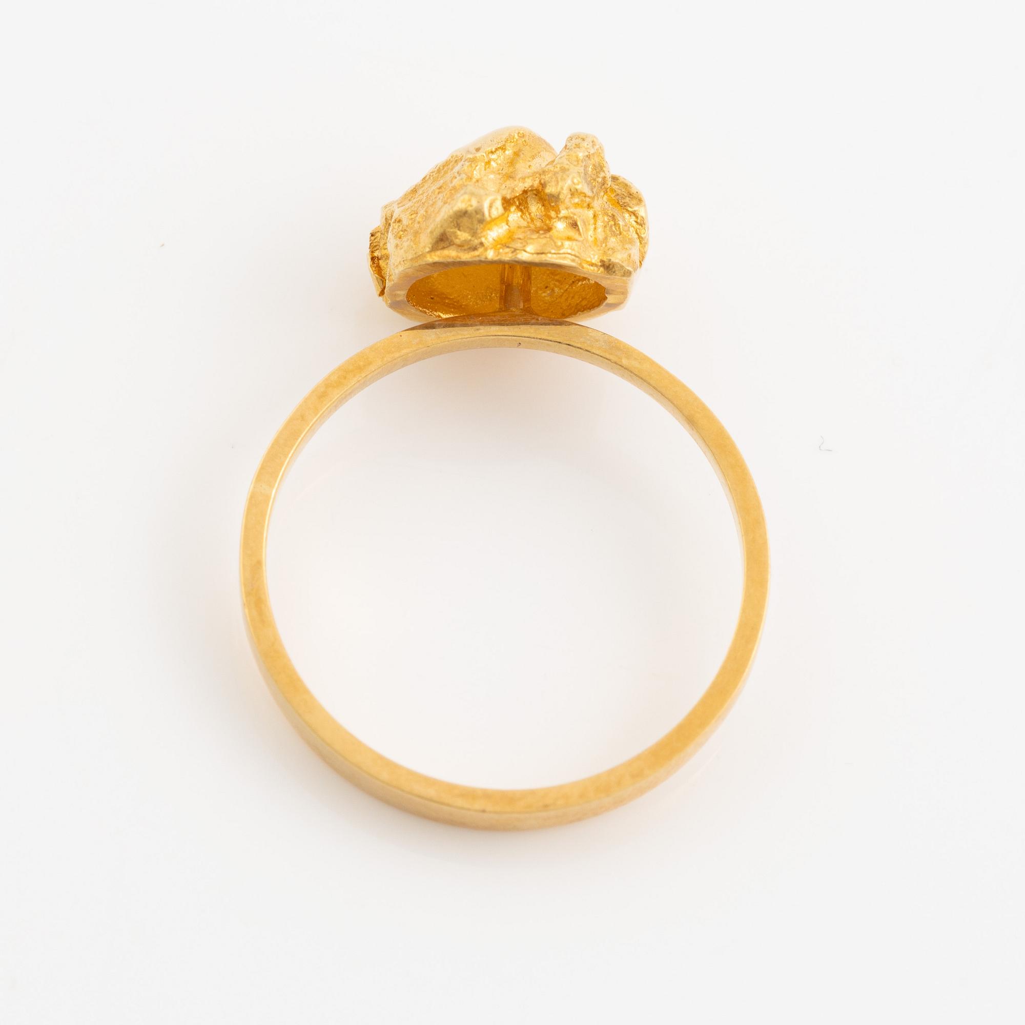 Björn Weckström, ring, 18K gold, Finland 1976. By Lapponia.