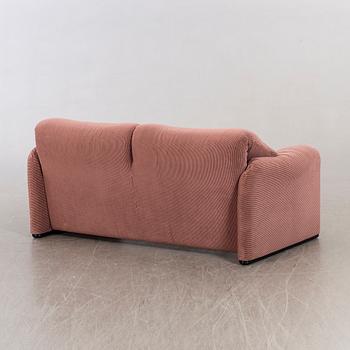 A second half of 20th Century Vico Magistretti 'Maralunga' sofa for Cassina.