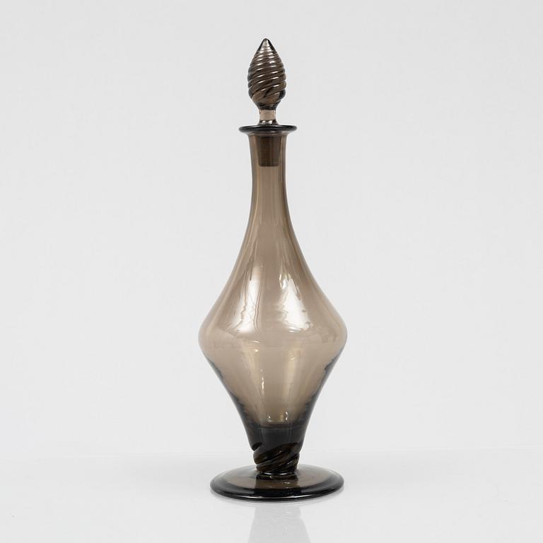 Simon Gate, a 30-piece glass service, Sandvik/Orrefors.
