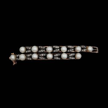ARMRING, rosenslipade diamanter samt pärlor, 4.6 mm, sent 1800-tal.