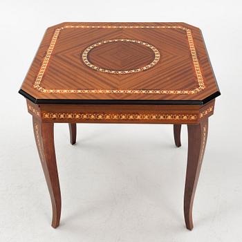 A game's tables, Italy, second half of the 20th century.