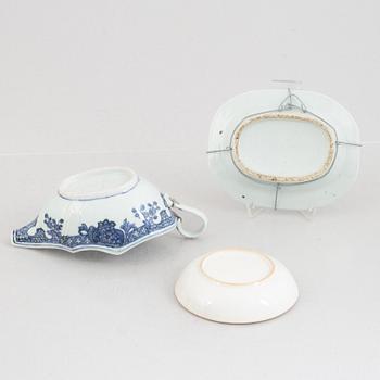 15 pieces of Chinese porcelain, the Qing dynasty, 18th-19th century.