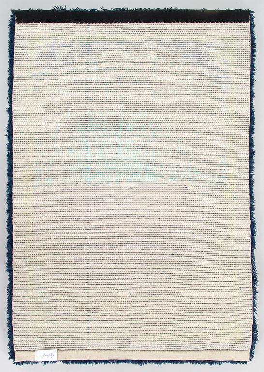 Irma Kukkasjärvi, ryijy, malli Neovius. Noin 165 x 115 cm.
