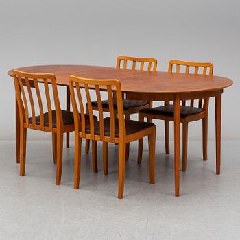 MATBORD och STOLAR, 4 st, ej sammanhörande, 1900-talets andra hälft.