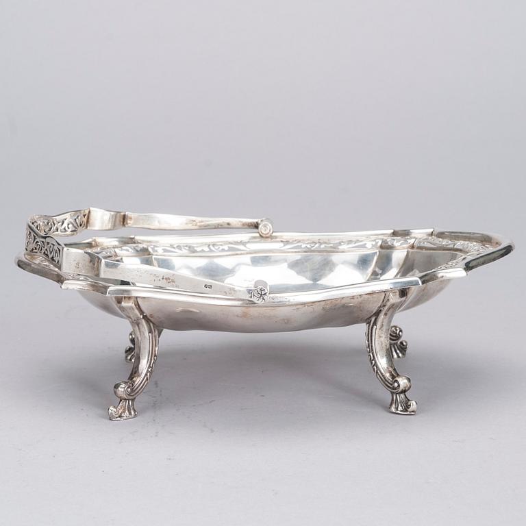 BRÖDKORG, sterlingsilver, England, 1900-talets början. Vikt ca 477 g.