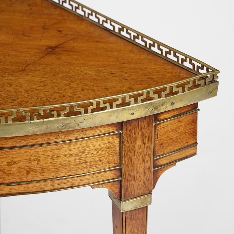 A late Gustavians corner-table attributed to A. Lundelius (master in Stockholm 1778-1823).