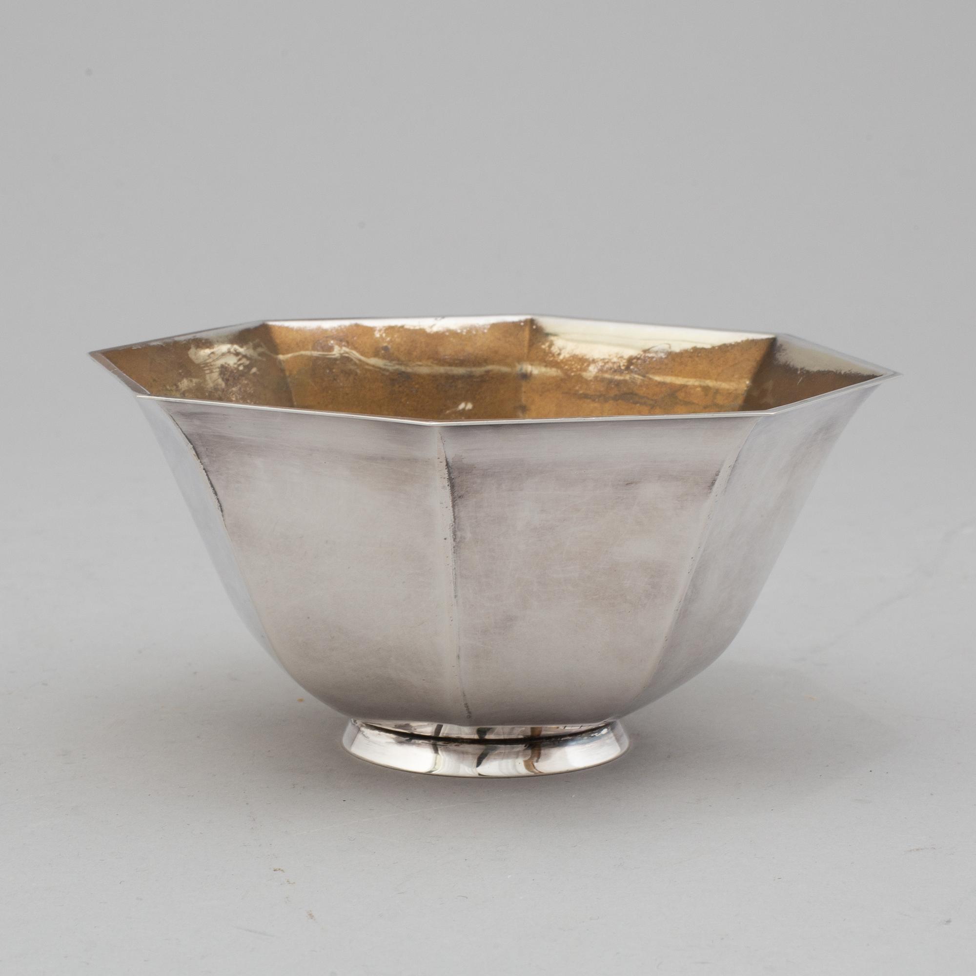 A Swedish mid 20th century parcel-gilt silver bowl, mark of CGH, Stockholm 1954.