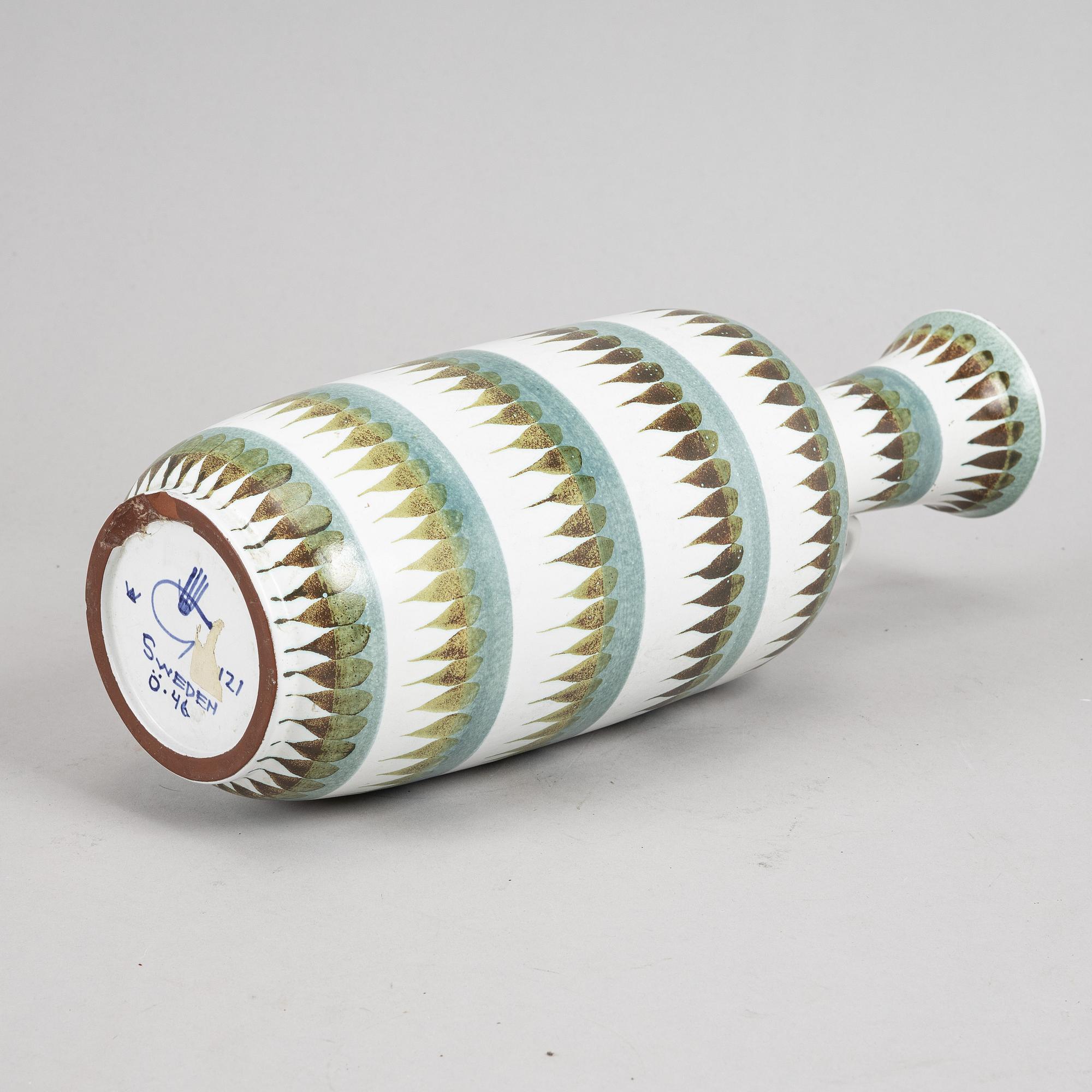 An earthenware vase by Stig Lindberg, Gustavsberg Studio.