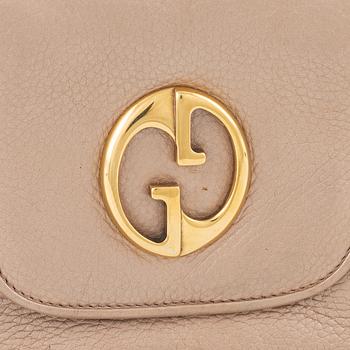 Gucci, Crossbody bag.
