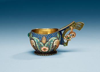918. A Russian early 20th century silver-gilt and enamel kovsh, makers mark of Fedor Rückert, Moscow 1899-1908.
