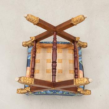 Stool/Pliant Empire, first half of the 19th century.