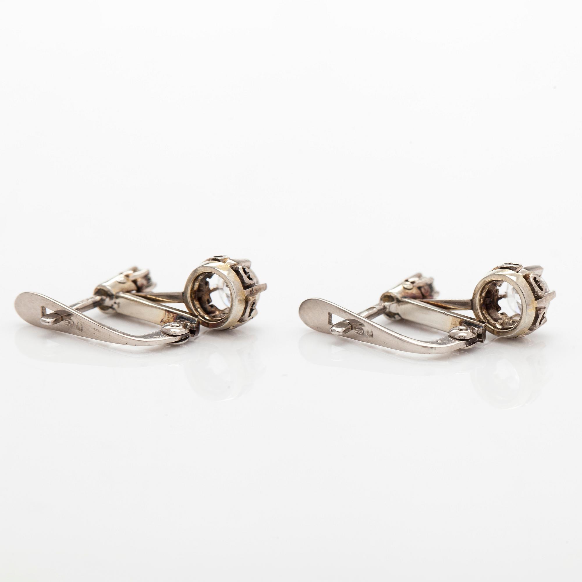 A pair of 18K white gold earrings, set with brilliant-cut diamonds, Porto, Portugal.