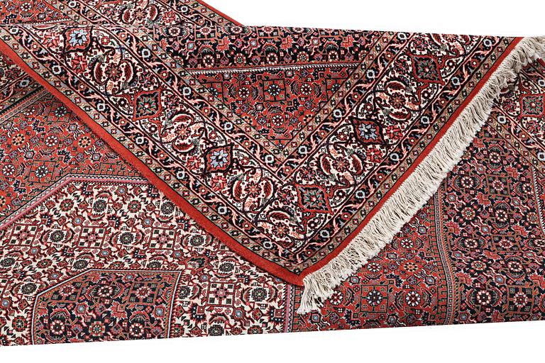 A Bidjar rug, ca. 245 x 168 cm.