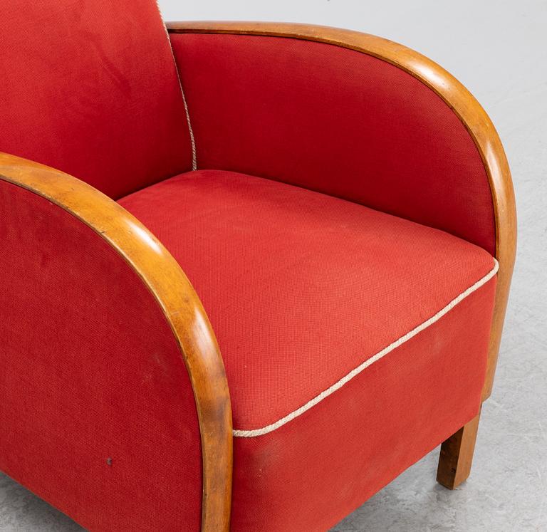 A pair of 1930's/40's armchairs.