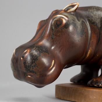 GUNNAR NYLUND, 2 stoneware figurines, Rörstrand.