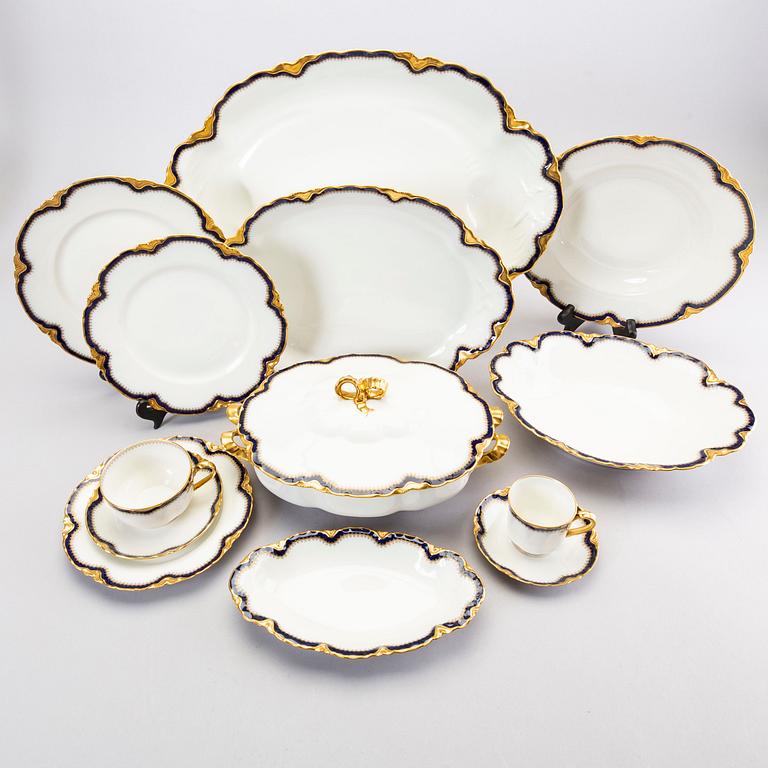 A 122 pcs of Limoges porcelain dinner service.