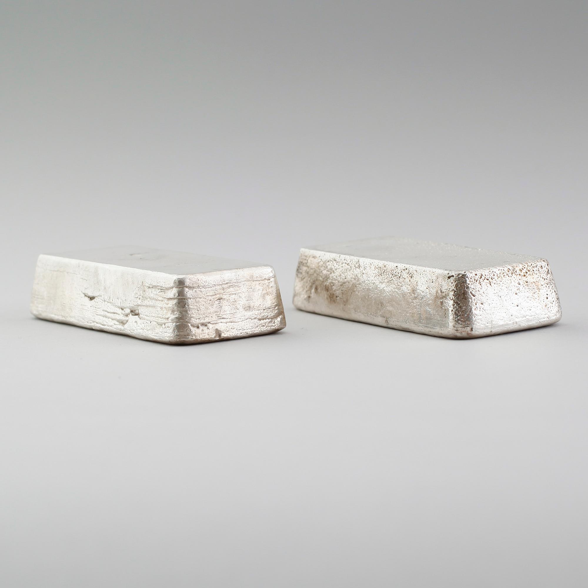 SILVERTACKOR, 2 st, finsilver, Malmö Ädelmetall AB, 2000 gram.