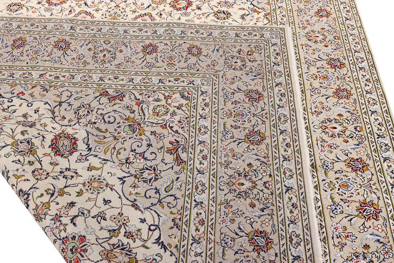A Keshan carpet, c.. 350 x 250 cm.