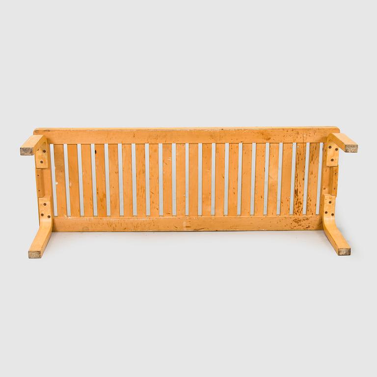 Alvar Aalto, Penkki, malli 153, Artek, 1960/70-luku.
