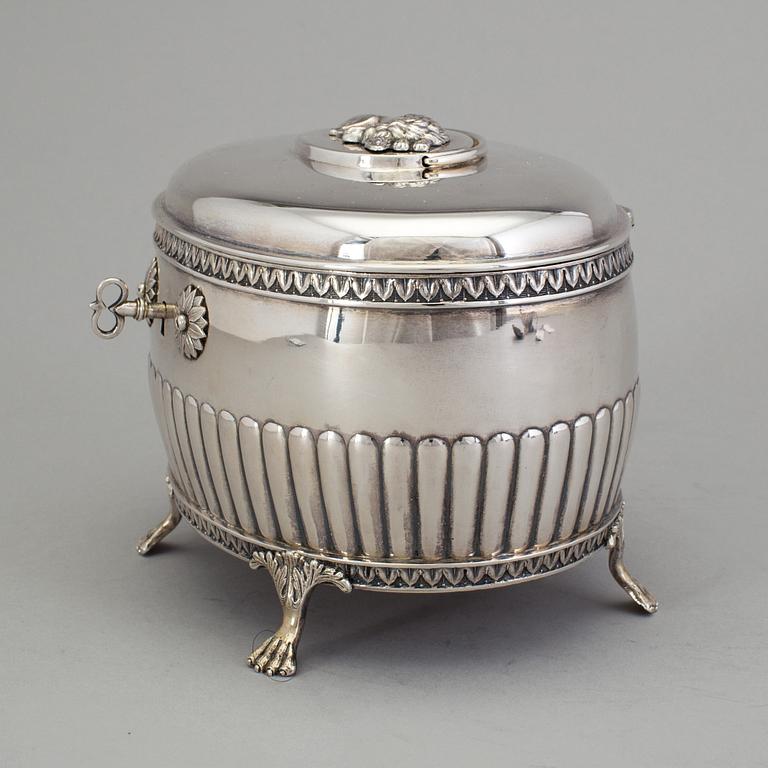 A silver sugar bowl by Jacob Engelberth Torsk, Stockholm, 1903. Weight 526 grams.