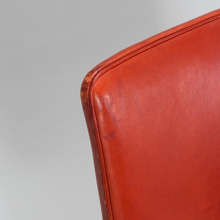 Ole Wanscher, karmstolar, ett par, snickarmästare AJ Iversen, Danmark 1900-talets mitt.