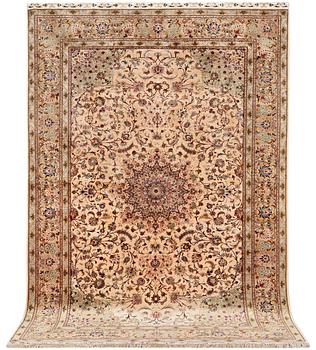 A carpet, Tabriz, with silk warp, c. 297 x 197 cm.