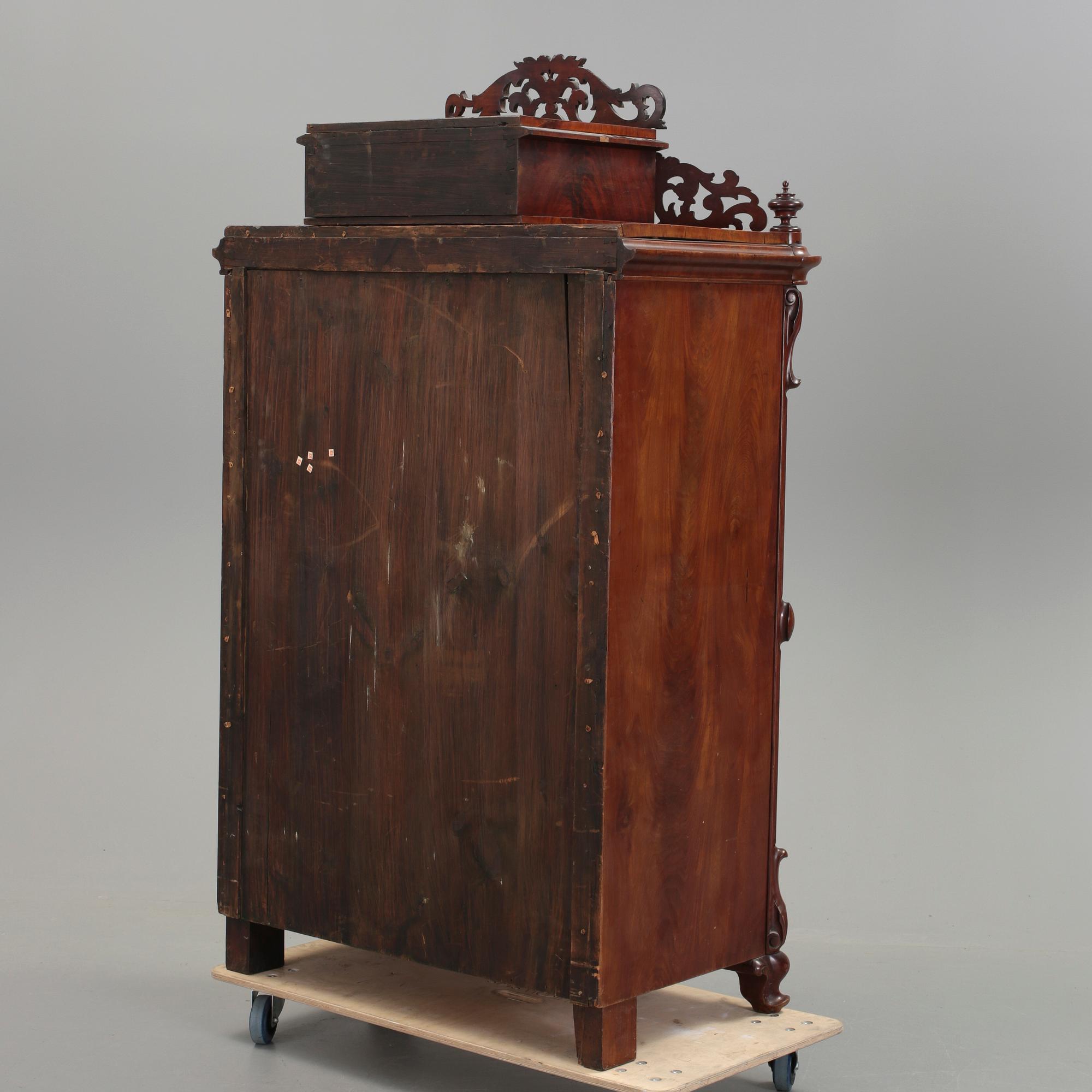 CHIFFONJÉ, nyrokoko, 1800-andra del.