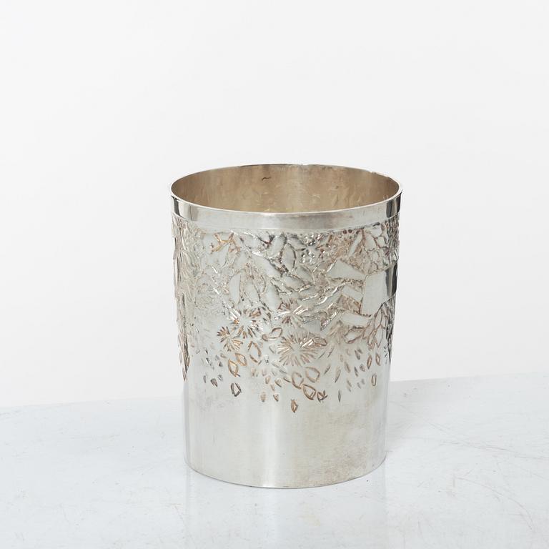 Lars Arby, bägare, sterling silver, Göteborg 1981.