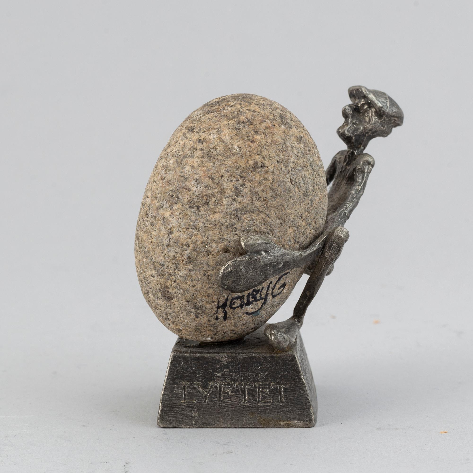 Henry Gustafsson, "Lyftet",  tenn och sten, Vimmerby, signerad, 1986.