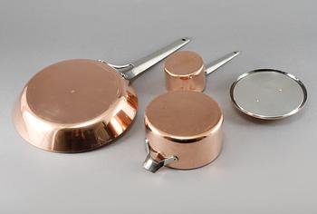 STEKPANNA, GRYTA MED LOCK och SMÖRKASTRULL, Henning Koppel för Georg Jensen, 1900-talets senare hälft, Danmark.