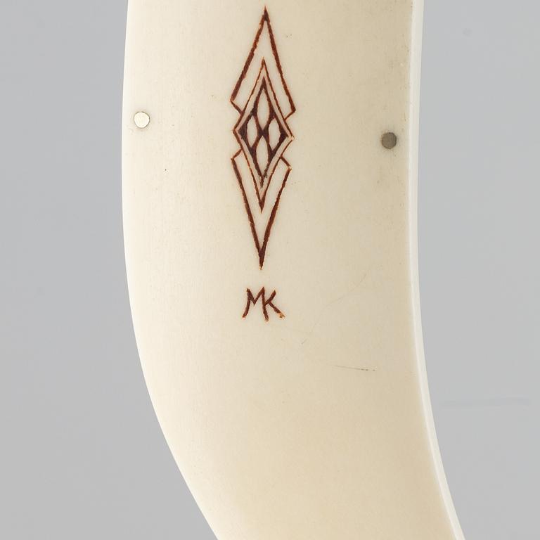 Martin Kuorak, a reindeer horn knife.