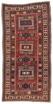 213. A CARPET, an antique Shirvan, Czar Russia, ca 277-288,5 x 139-140 cm (as well as 1 cm flat weave at the ends).