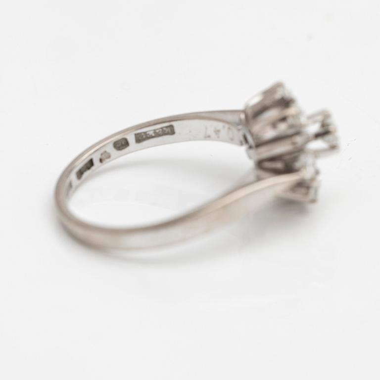 18K white gold and diamond ring, Ceson Guldvaru Ab, Gothenburg, 1975.