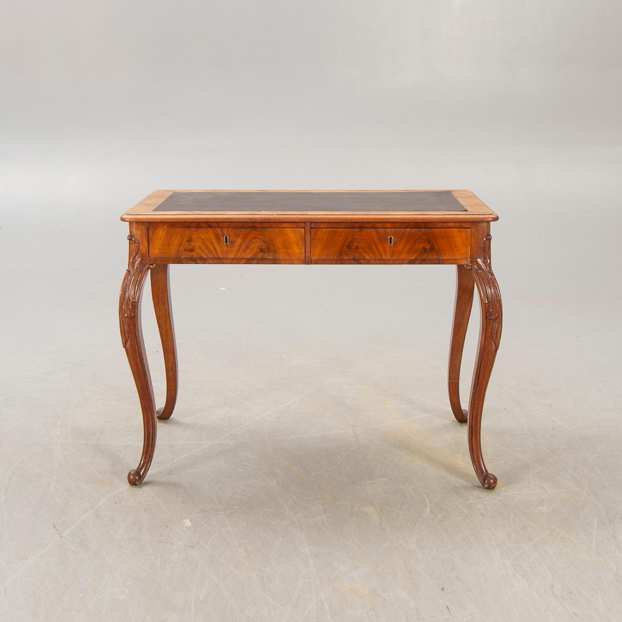 Skrivbord nyrokoko sent 1800-tal.
