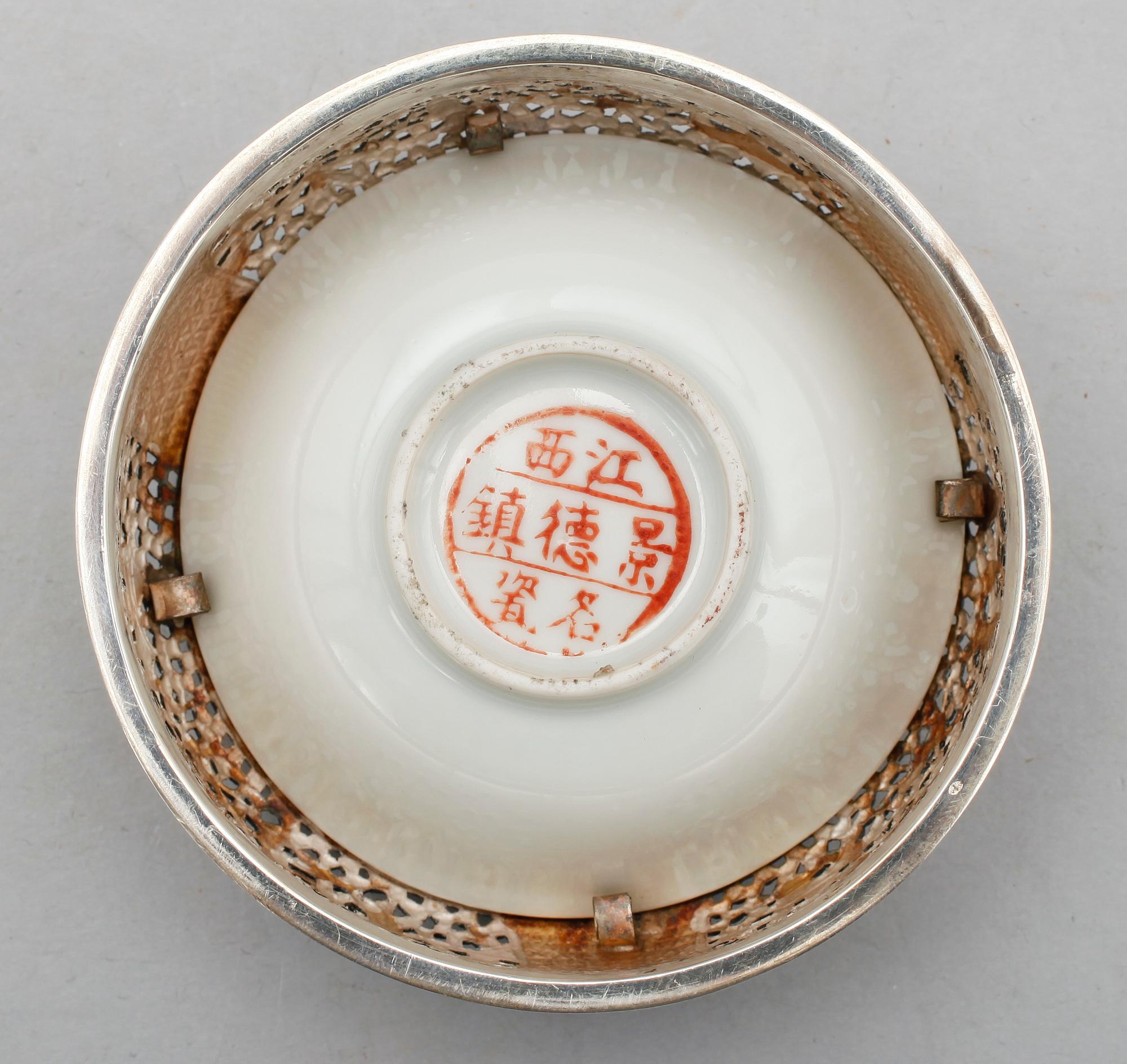 TESERVIS, 13 del, silver och porslin, Vietnam. Silvervikt ca 354 g.